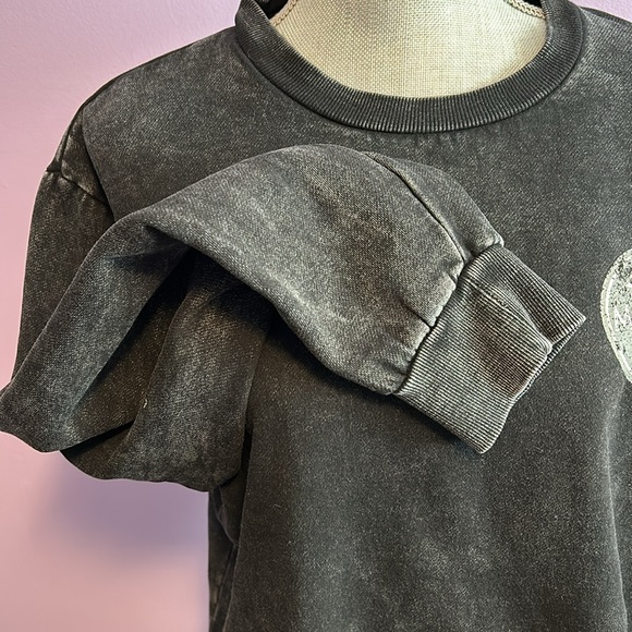 Maui Shark Crewneck - Picture 8 of 12